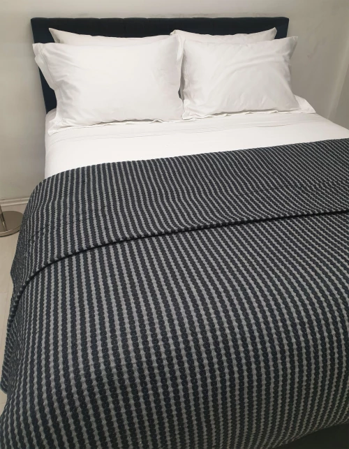 Κουβέρτα Υφαντή ΚΟΜΒΟΣ Βαμβακερή Ινδίας Black - Light Grey Υπέρδιπλη 240x250 ΚΟΜΒΟΣ