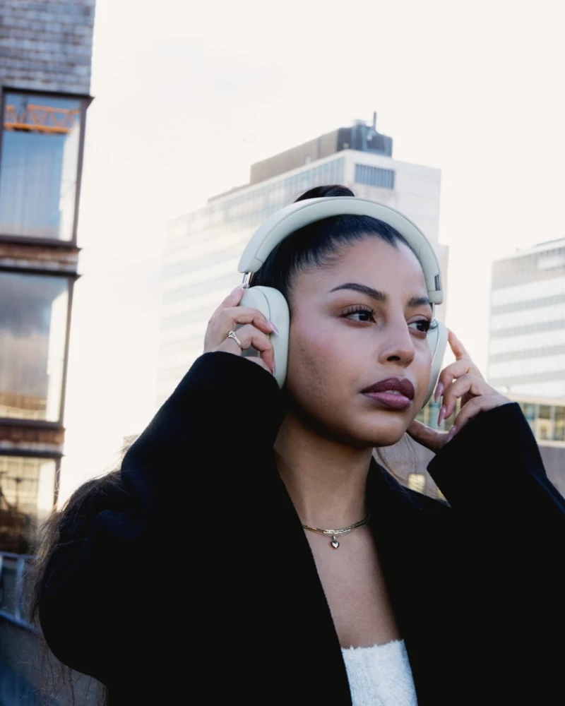 Mondo by Defunc - Over-Ear Bluetooth Headset Grey / Electronics