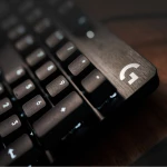 Logitech - G413 TKL SE Mechanical Gaming Keyboard - Black (Nordic) / Computers