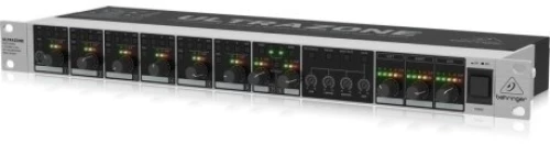 Behringer ZMX8210 V2 Mikser rackowy