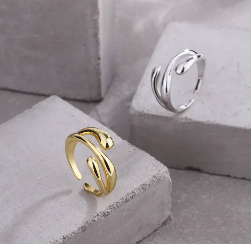 ΓΥΝΑΙΚΕΙΑ ΑΤΣΑΛΙΝΑ ΔΑΧΤΥΛΙΔΙΑ-WOMEN’S STEEL RING ΧΡΥΣΟ