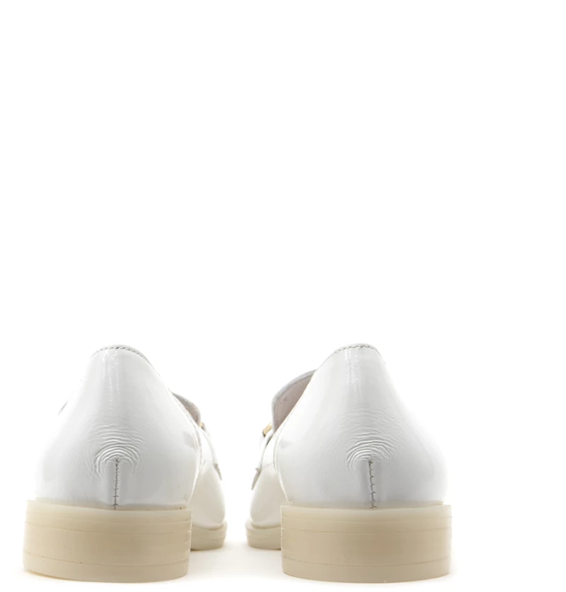 BACALI COLLECTION PATENT LEATHER MOCASSINS WOMEN BACALI COLLECTION ΛΕΥΚΟ (BCL-A23-29-WHITE-PL)