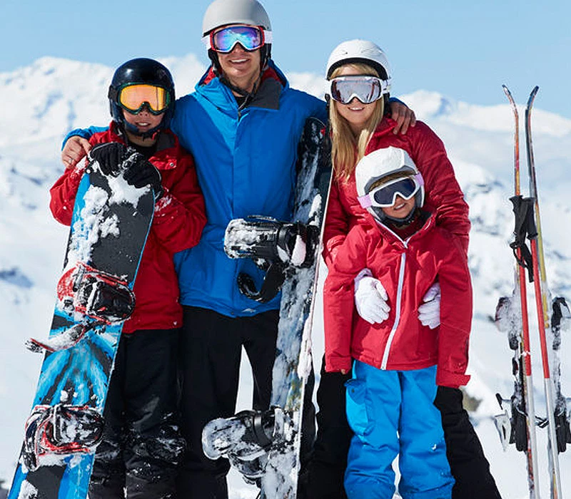 Ολοήμερο Ski ή Snowboard Lesson με εξοπλισμό για 4 άτομα!
