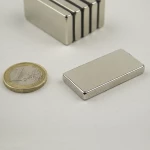 Μαγνήτης Παραλληλεπίπεδος 40x20x5mm Νεοδυμίου Δύναμη Έλξης 14kg