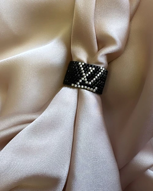 Miyuki Ring - LV Black/Silver