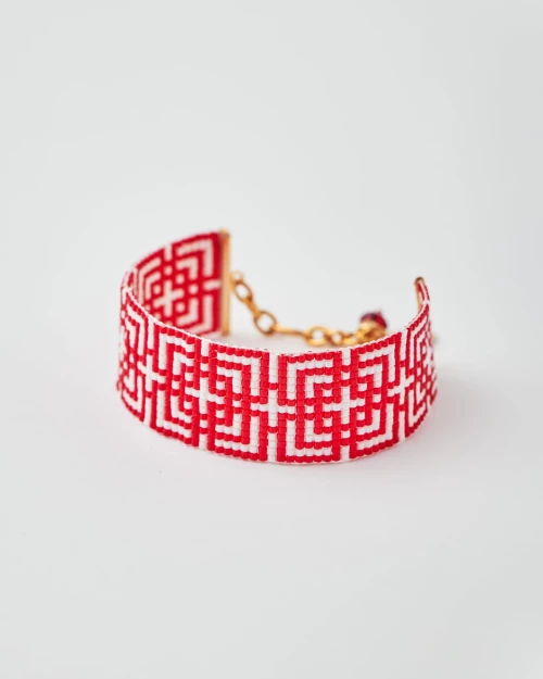 Red Labyrinth Miyuki Bracelet