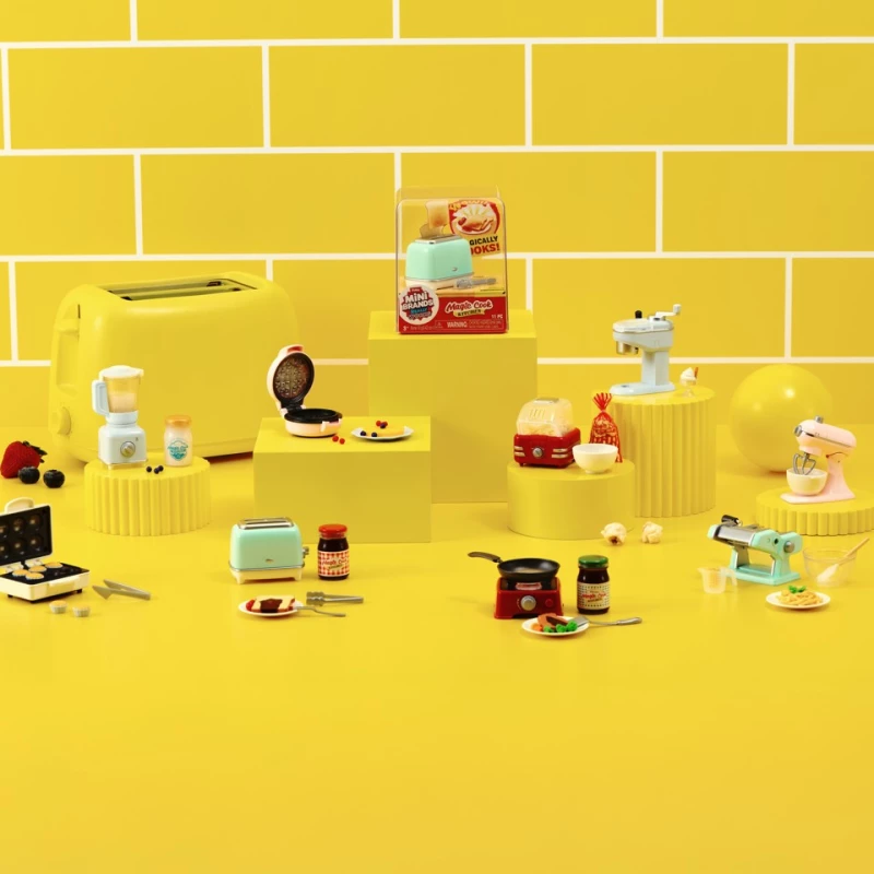 Mini Brands - Magic Cook Kitchen S1 - Pasta Maker / Toys