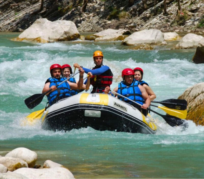 90' Rafting στον ποταμό Αλιάκμονα για 3 άτομα!